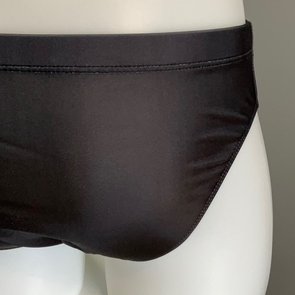 Great looking men’s swim brief - Picture 6 of 9